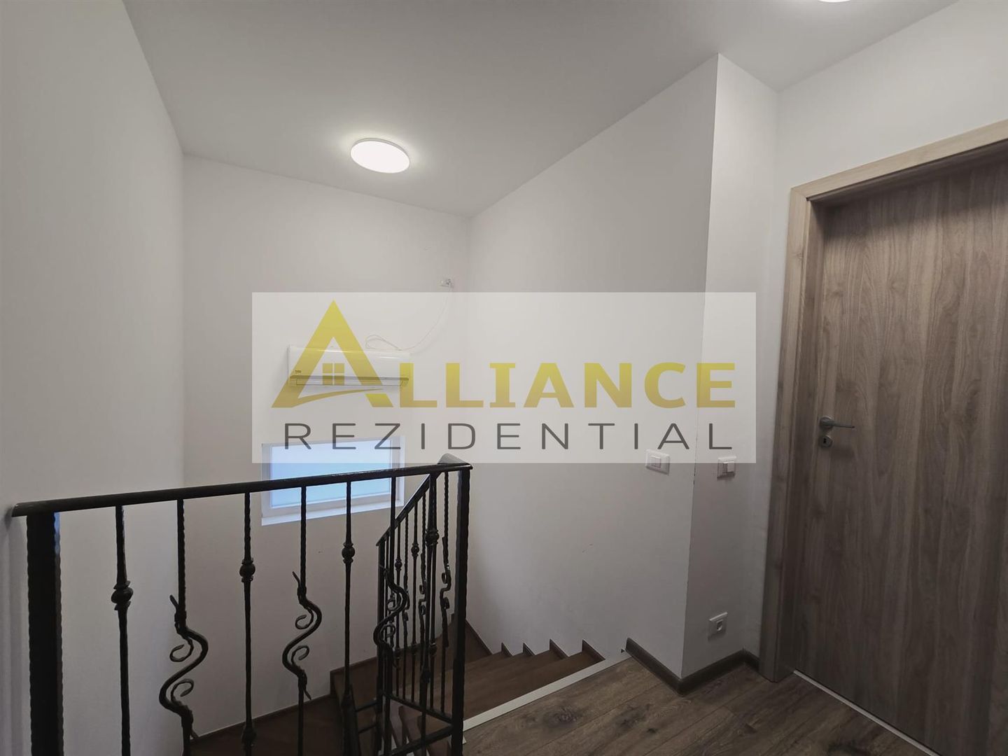 Casa individualabine amplasatamobilata/utilata modern.Pret imbatabil. - Poză 12