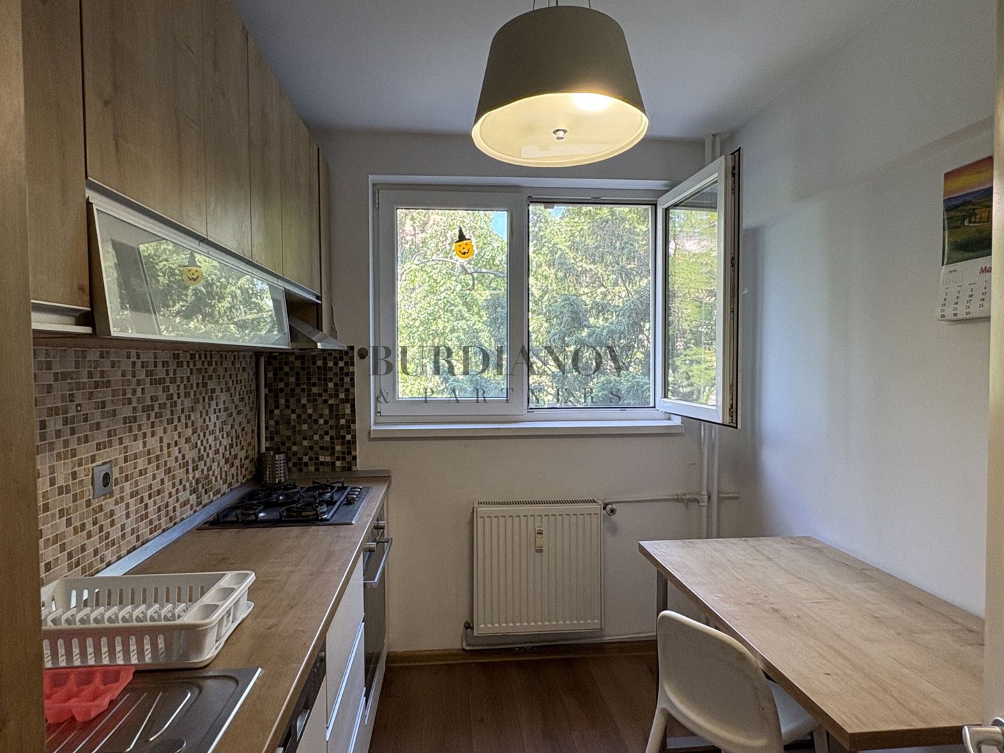 Apartament cu 3 camere - Metrou Costin Georgian - bd. 1 Decembrie 1918 - Poză 6