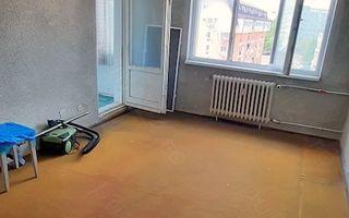 3 camere, etaj 5, reabilitat clasa A, Auchan Titan, metrou la 10 minute - Poză 2