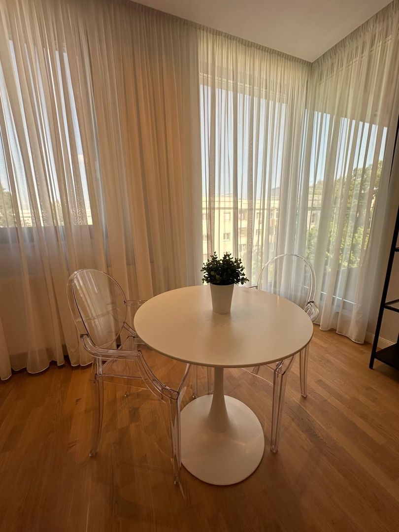 Apartament 2 camere de inchiriat Aviatiei Bloc Nou parcare - Poză 4