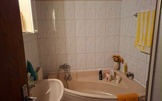 BRASADAS vinde casa P+M 6 cam 227mp teren 11 ari in 14 Mai. - Poză 19