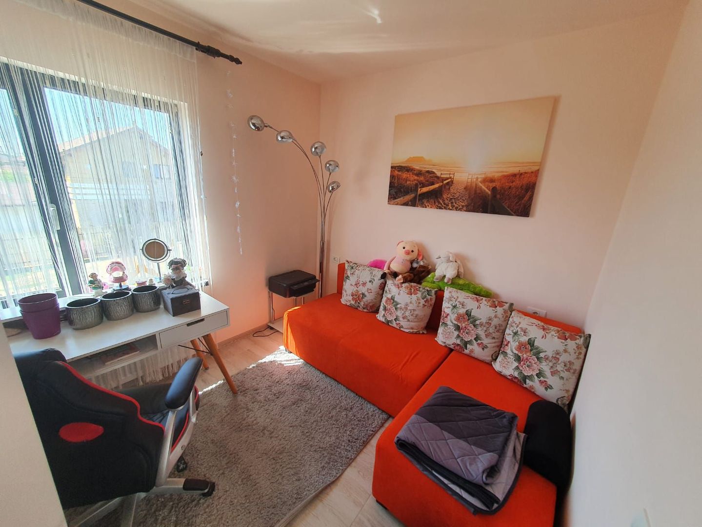 Casa cu 4 camere si garaj - Poză 8