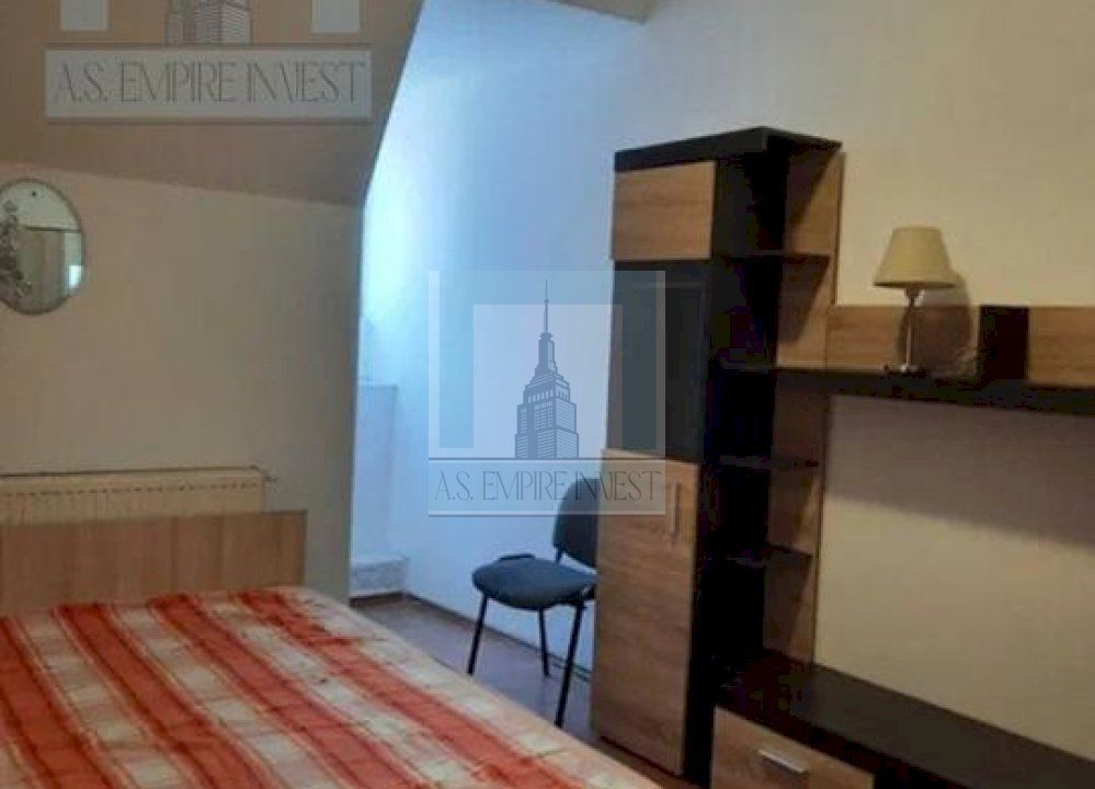 Ap 3 camere decomandat - zona Centrul Vechi - Poză 3