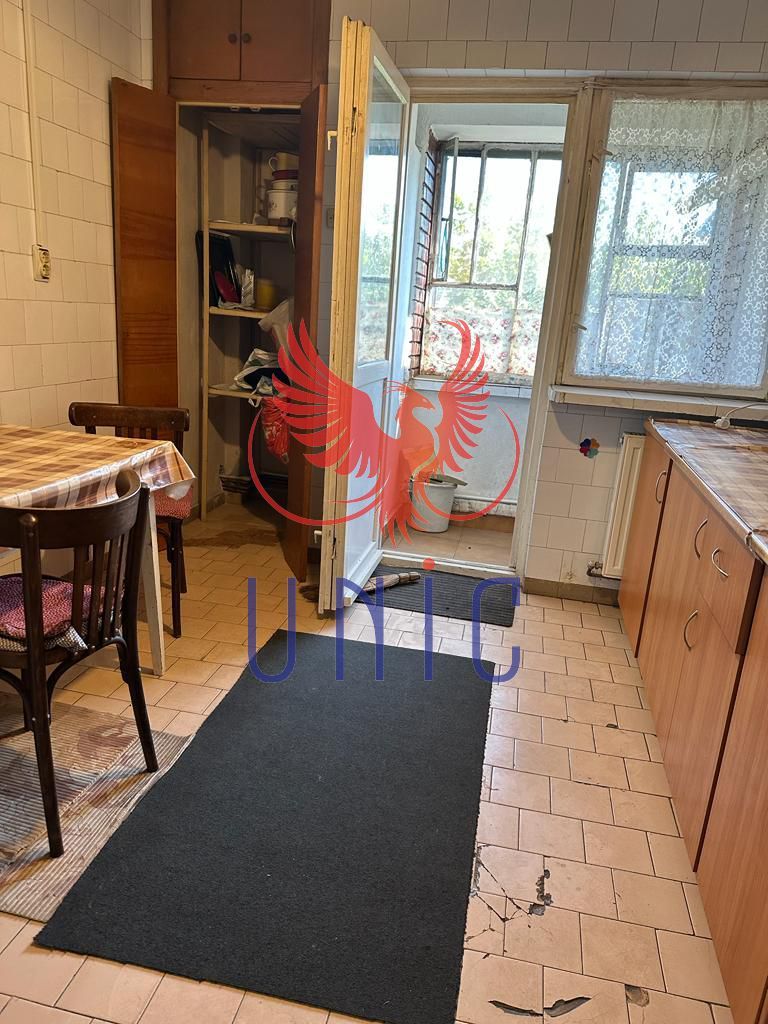 Apartament ultracentral decomandat, 4 camere - Poză 2