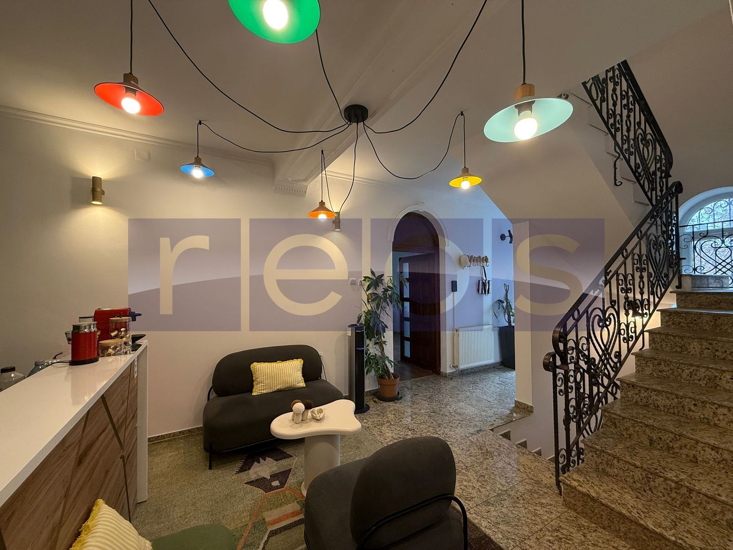 INCHIRIERE SPATIU SALON  DE LUX IN VILA | DOROBANTI | MOBILAT-UTILAT - Poză 17