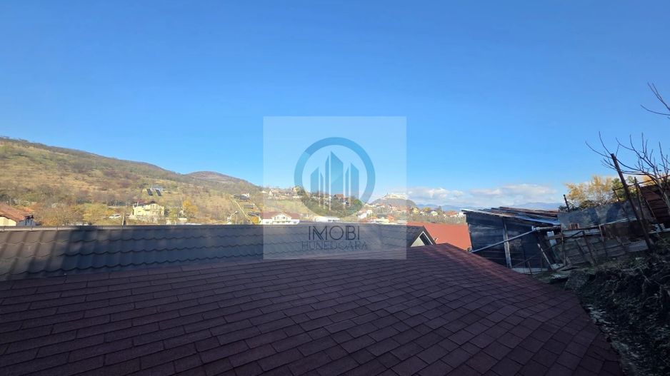 Casa renovata priveliște superba catre Cetatea Devei – Str. Calugareni - Poză 15
