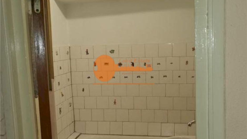 Apartament cu 3 camere in zona Gorjului (Centrala -Bloc Reabilitat) - Poză 4