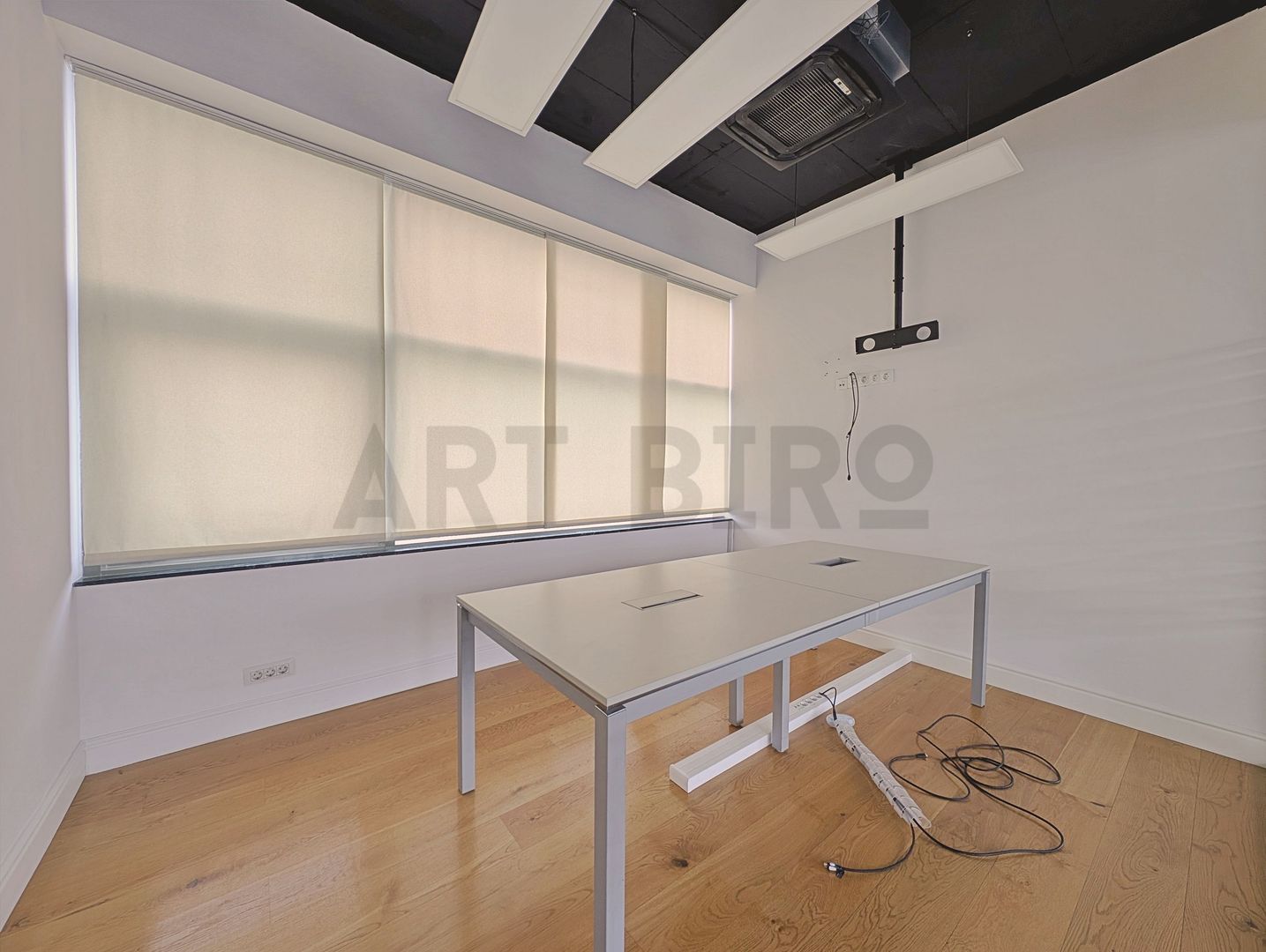 Zero comision, 290mp birou versatil cu terasa 340mp, Romana, 6' metrou - Poză 4