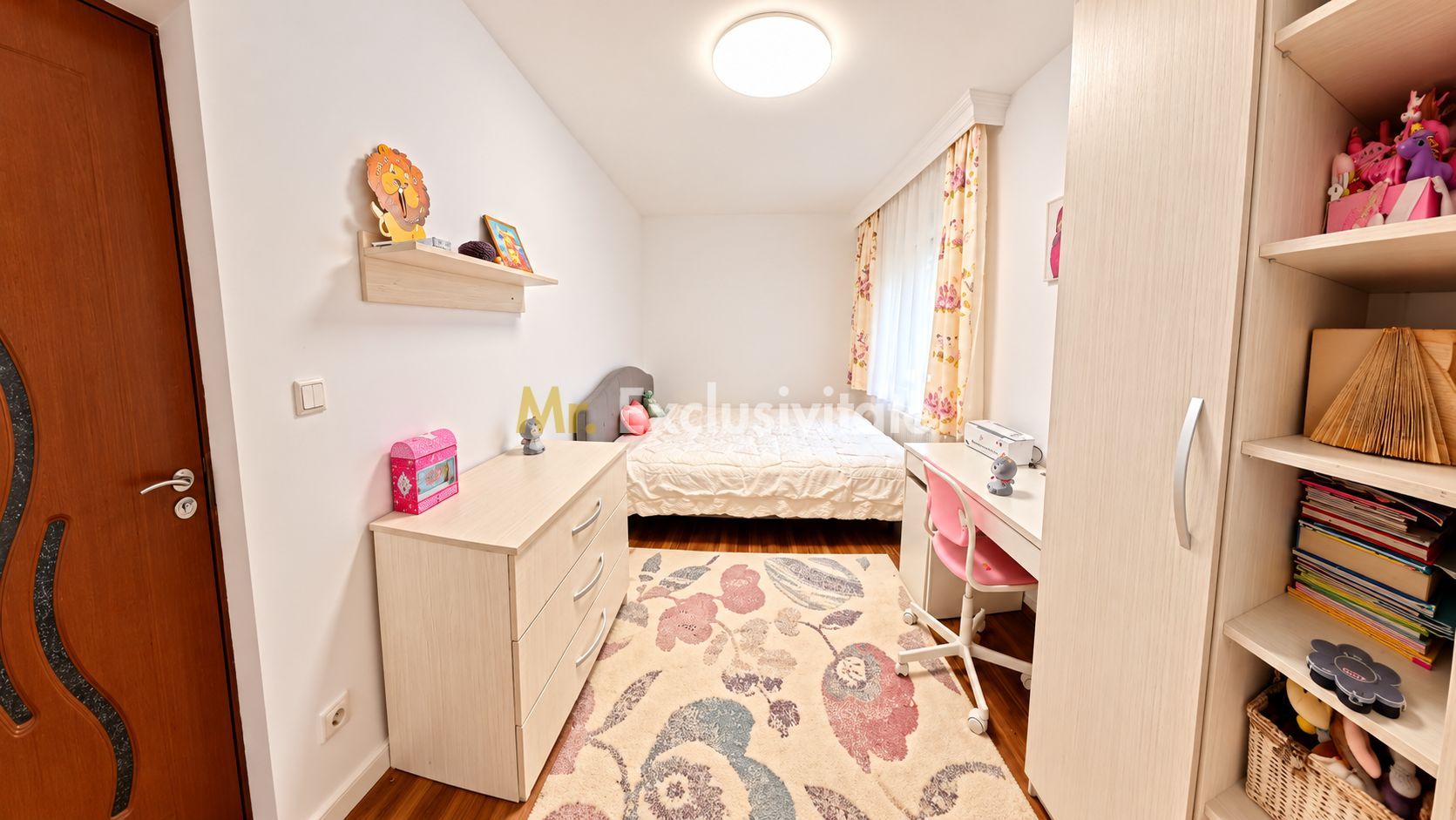 DE ÎNCHIRIAT 4 CAMERE - SEMICENTRAL - Poză 5