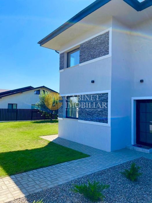 Casa individuala - La asfalt - 2 bai - mobilata complet - Poză 2