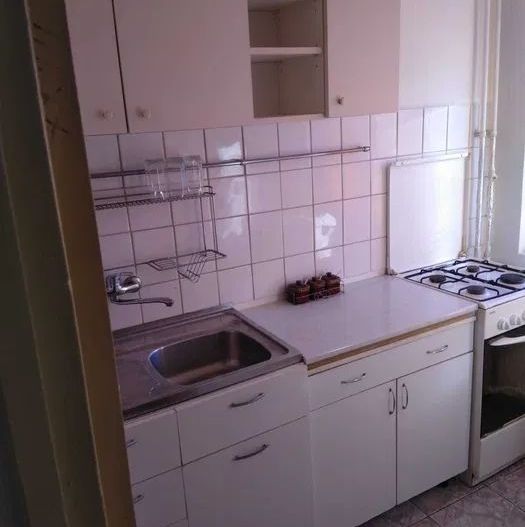 Garsonieră Mobilată și Utilată – Lumină Naturală și Posibilități Excel - Poză 3