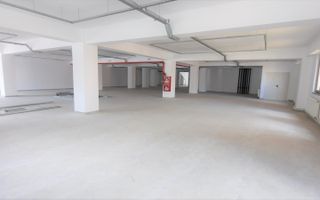 Spatiu comercial 600 mp vitrine la strada, dublu acces - Poză 13