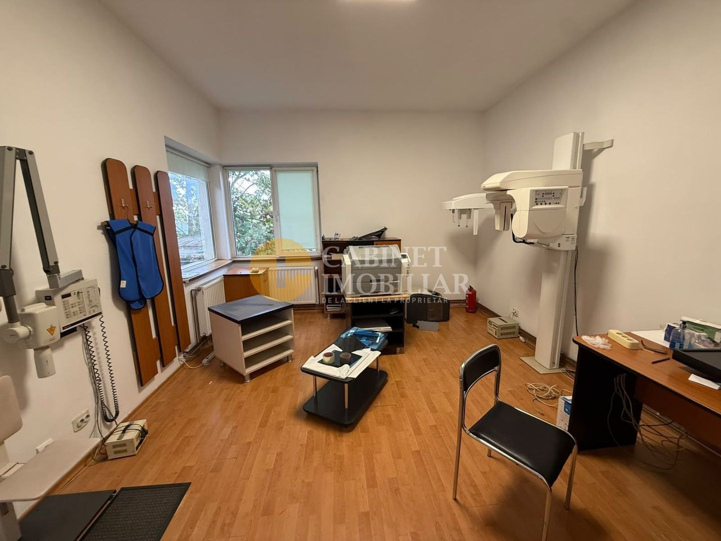 4 CAMERE DECOMANDAT--ETAJ 1--BLOC TIP VILA--PIATA UNIRII - Poză 1