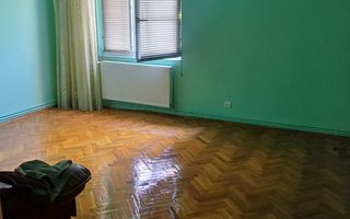 Apartament cu 3 camere, 2 băi, balcon și centrală proprie, zona Clăbuc - Poză 3