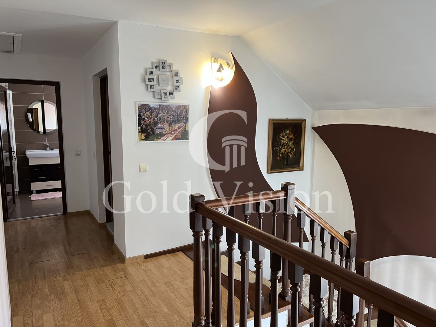 Case cu 7 camere, curte proprie + spălătorie, în Sighetu Marmației - Poză 16