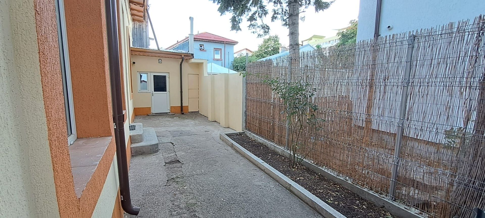 Tineretului, 2 camere + 20 mp curte, renovat 2024, acte disponibile - Poză 12