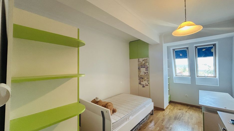 Penthouse de inchiriat, zona buna, terasa mare, mobilat si utilat - Poză 22
