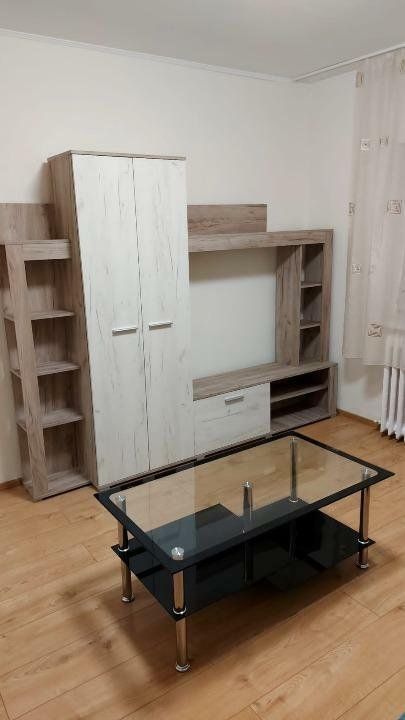 Vând apartament 3 camere la intrarea in Micro 17 Satu Mare - Poză 5