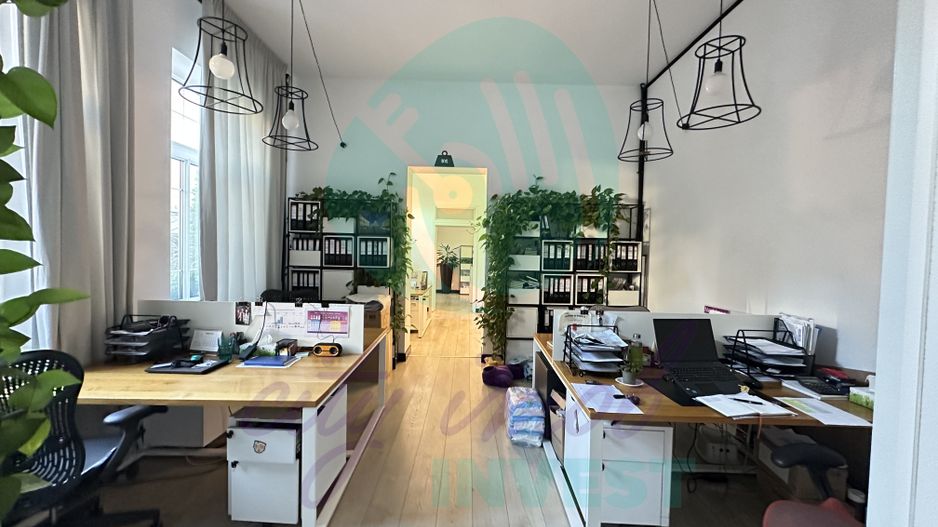 Casă renovată și consolidată, ideală pentru birouri sau activități comerciale - Poză 13