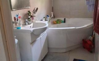 Vanzare Apartament 2 Camere intre Mall Vitan si Nerva Traian - Poză 1
