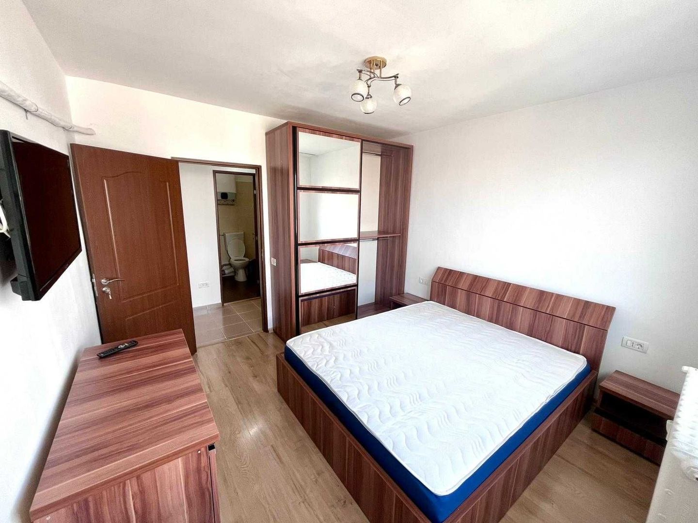 De inchiriat apartament 2 camere decomandat / metrou 1 Decembrie 1918 - Poză 3