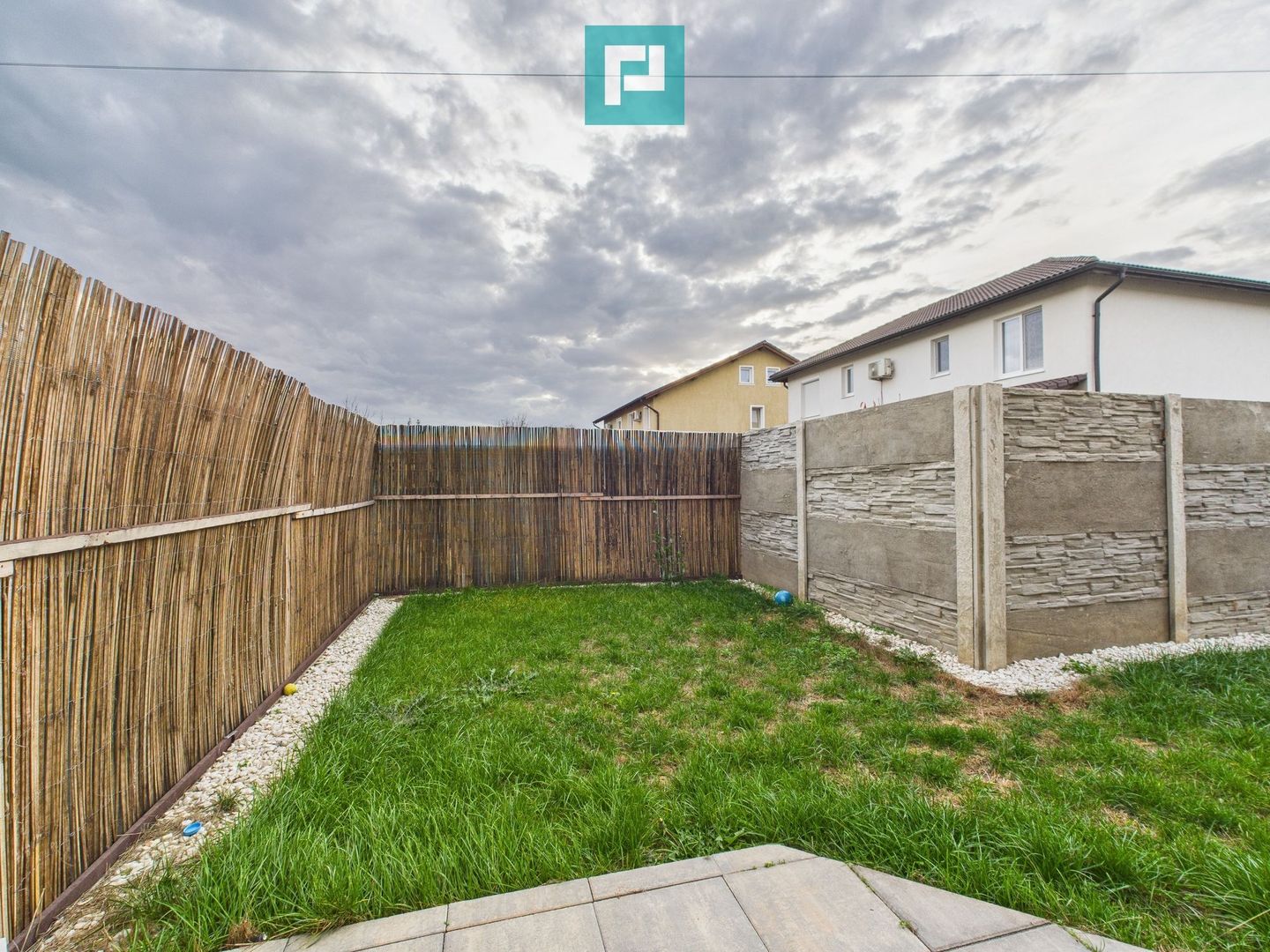 Casă cu 4 camere în Dumbrăvița, langă pădure - Poză 11