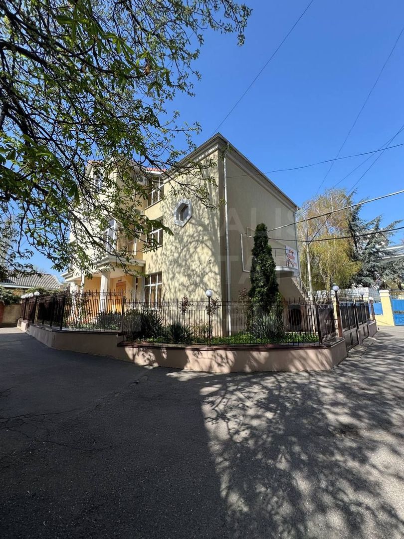 Vânzare, casă, bd. Ştefan cel Mare şi Sfînt, Centru. - Poză 2