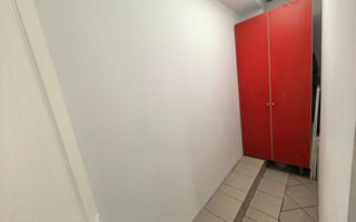Spațiu comercial stradal | Vitrină mare | Zonă cu trafic intens - Poză 4