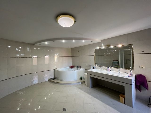 Casa deosebita 4 dormitoare ultracentral Lugoj - Poză 22