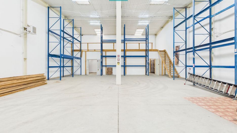 Hală cu suprafața de 296mp Arad - Poză 9