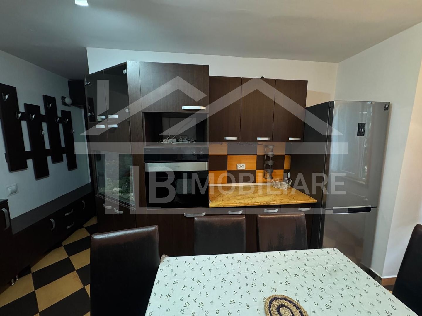Apartament cu 2 camere, 50mp, decomandat, Zona Fortuna - Poză 7