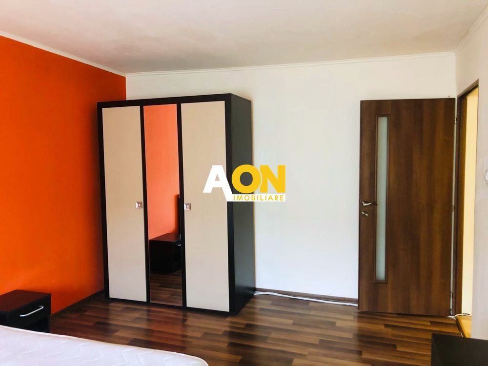 Apartamen 2 camere, etaj intermediar, Cetate - Poză 1