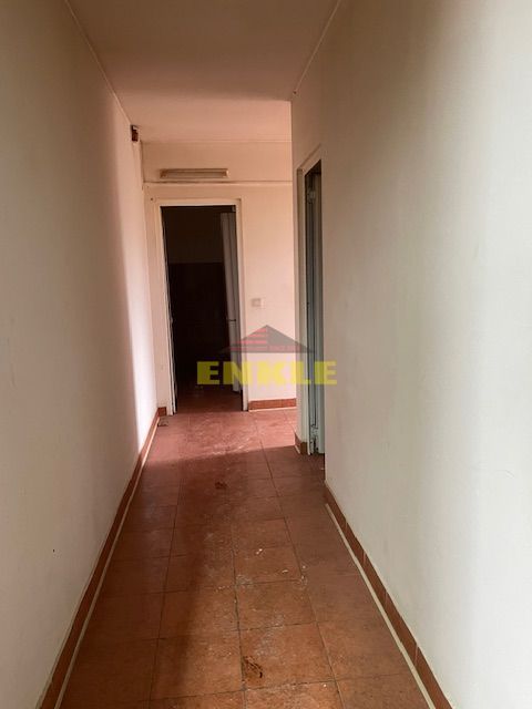 De vânzare: Hală industrială cu anexă birouri/apartament - Poză 9