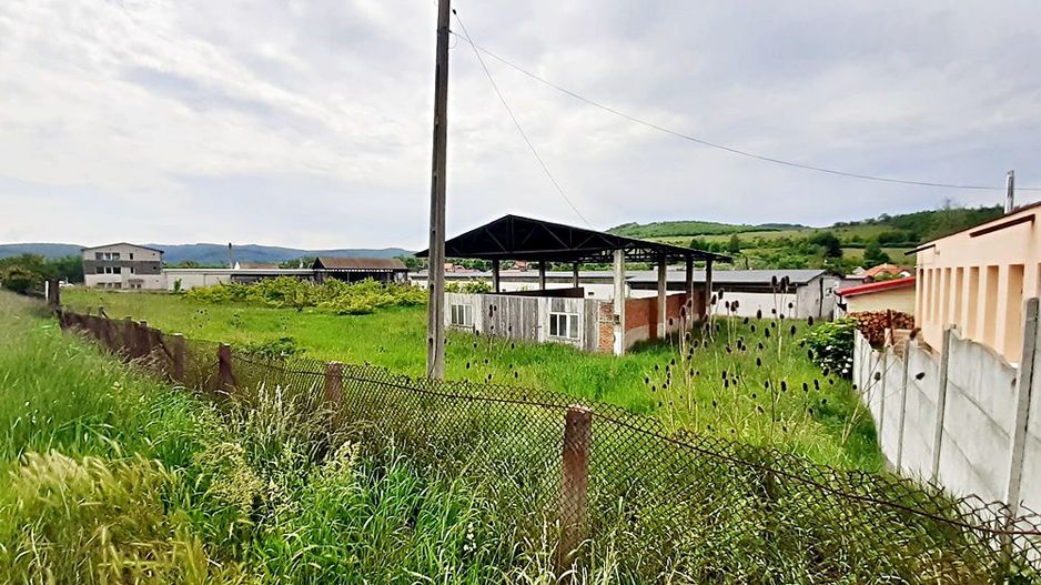 Oportunitate investitie la DN1 in loc. Persani, 2715mp -16euro/mp - Poză 9