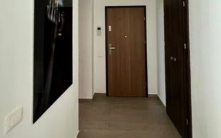 Un apartament în care priveliștea către Tâmpa face parte din experiența de zi cu - Poză 5