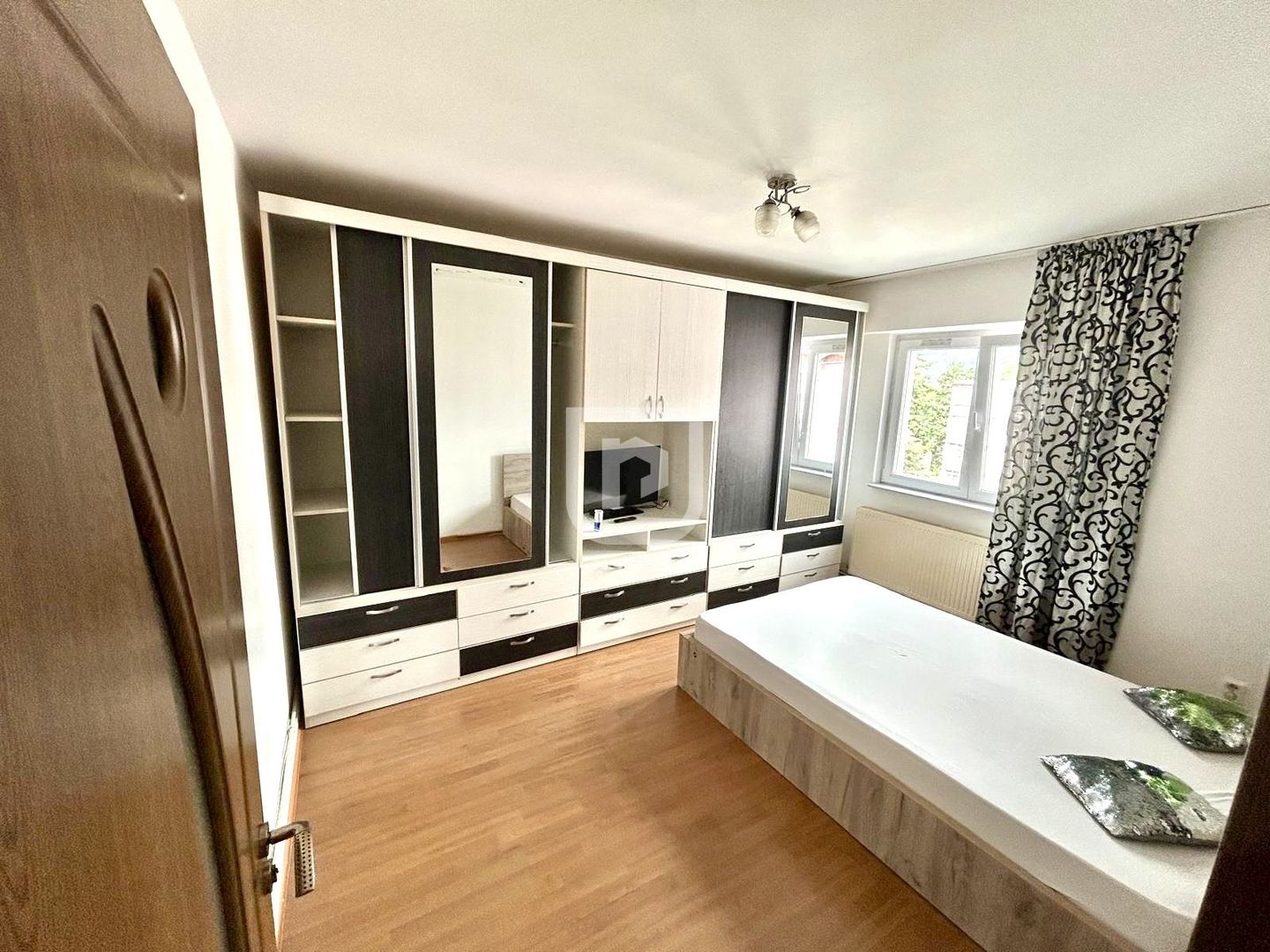 Apartament central 2 camere Gura Humorului | Bucovina - Poză 1