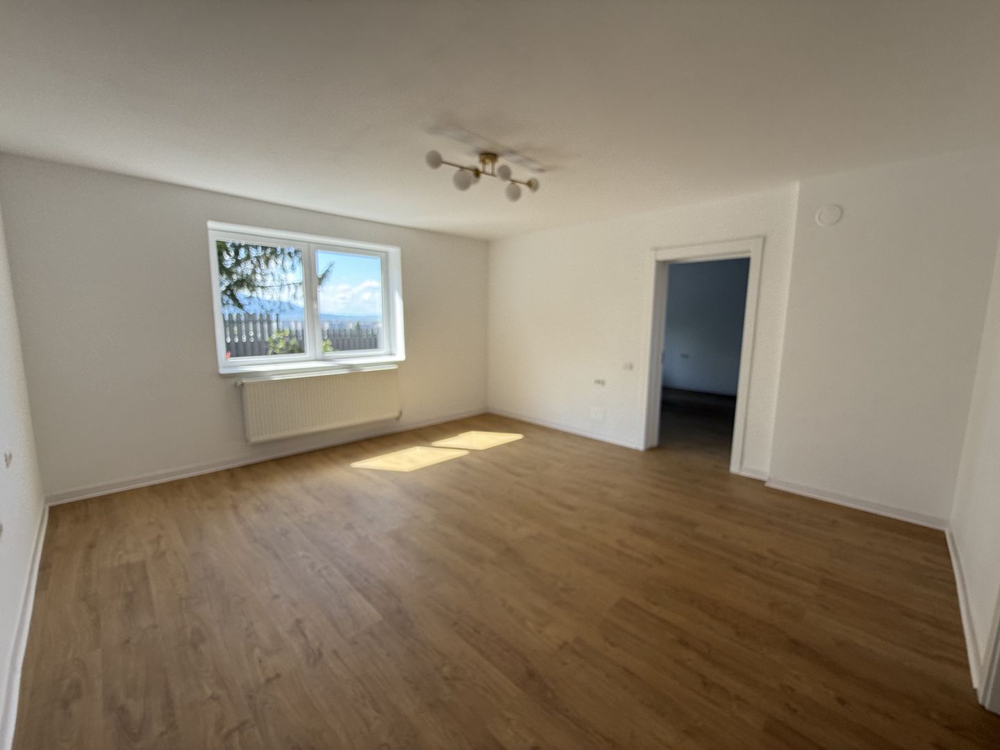 Apartament cu 2 camere in casa in Blumana, Brasov - Poză 14