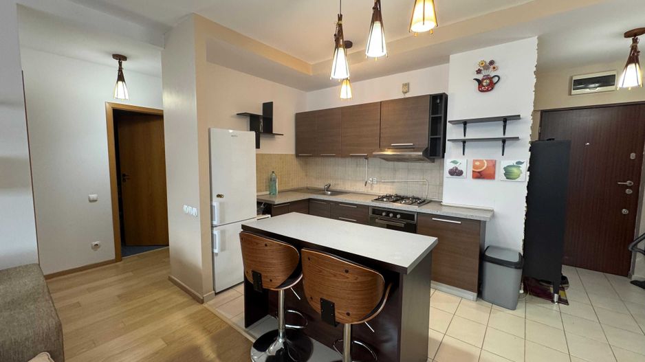 Apartament 3 camere LUX, 2 băi, 2 balcoane, centrală, parcare inclusă, boxă - Poză 6