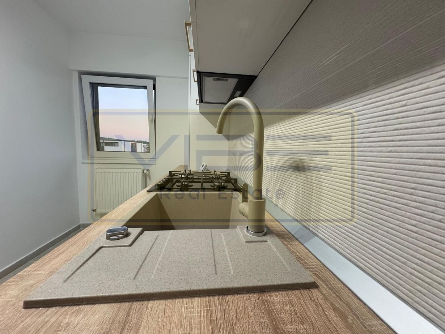 Apartament 1 camera cu parcare Bucium Mega Image - Poză 9