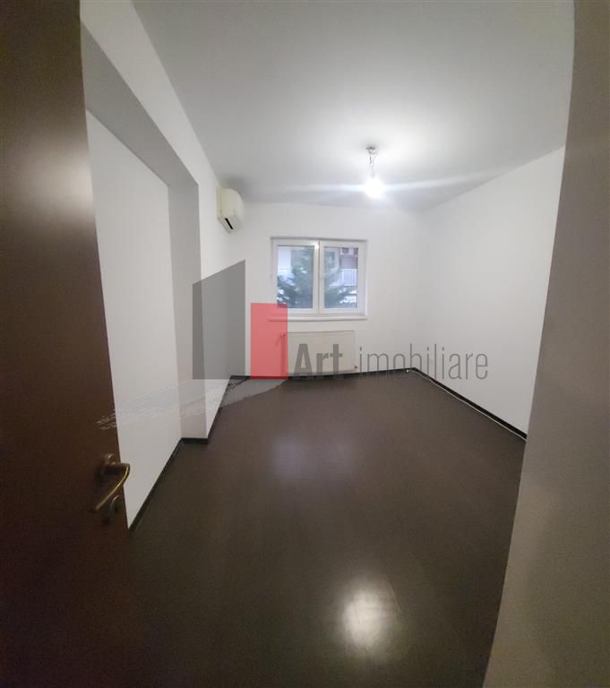 Apartament 3 camere Vitan metrou Mihai Bravu - Poză 18