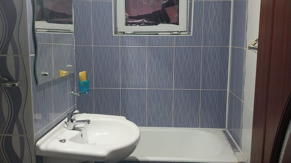 DE INCHIRIAT APARTAMENT  2 CAMERE  CV NOUA - Poză 5