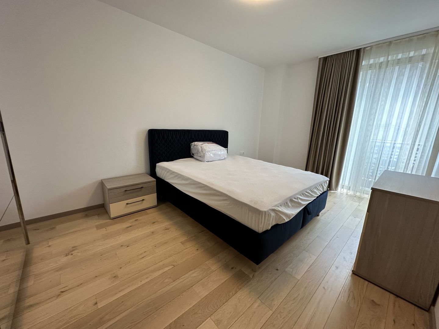 Apartament bloc nou 3 camere - parcare subterana - Poză 10