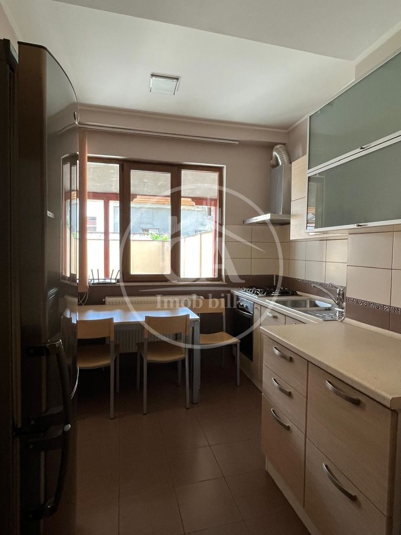 Casă de închiriat cu 3 camere in zona Centrală, Oradea - Poză 5