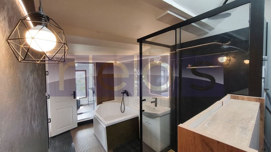 VANZARE 4 CAMERE MANSARDA SPECTACULOASA | VEDERE PANORAMICA PADUREA BANEASA - Poză 6