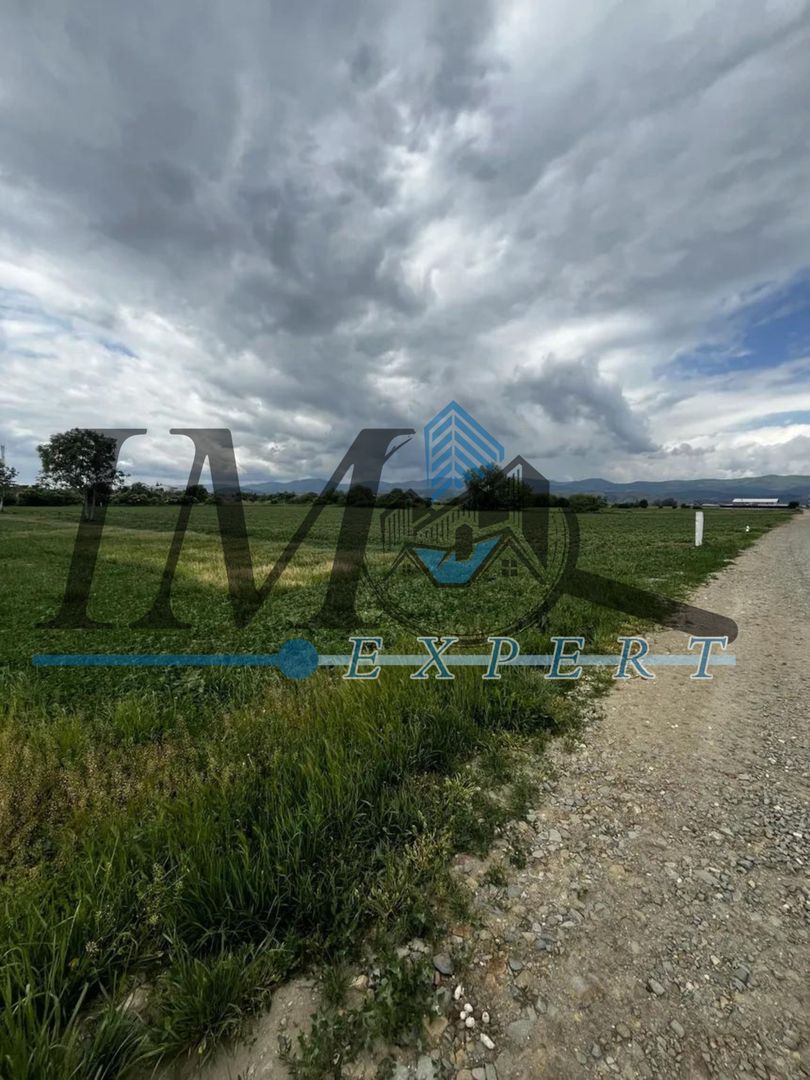 Teren de vânzare in Lancram cu toate utilitățile - Poză 4