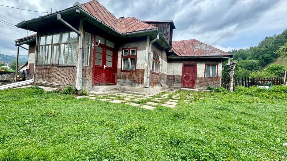 Casa cu teren de 5879 mp cu padure, Moeciu de Jos - Poză 6