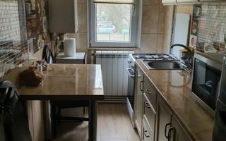 De vanzare apartament cu 2 camere etaj 1, Micro 38, 60.000 euro - Poză 4