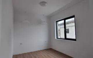 Reședință Modernă cu Finisaje Distinse - Poză 37