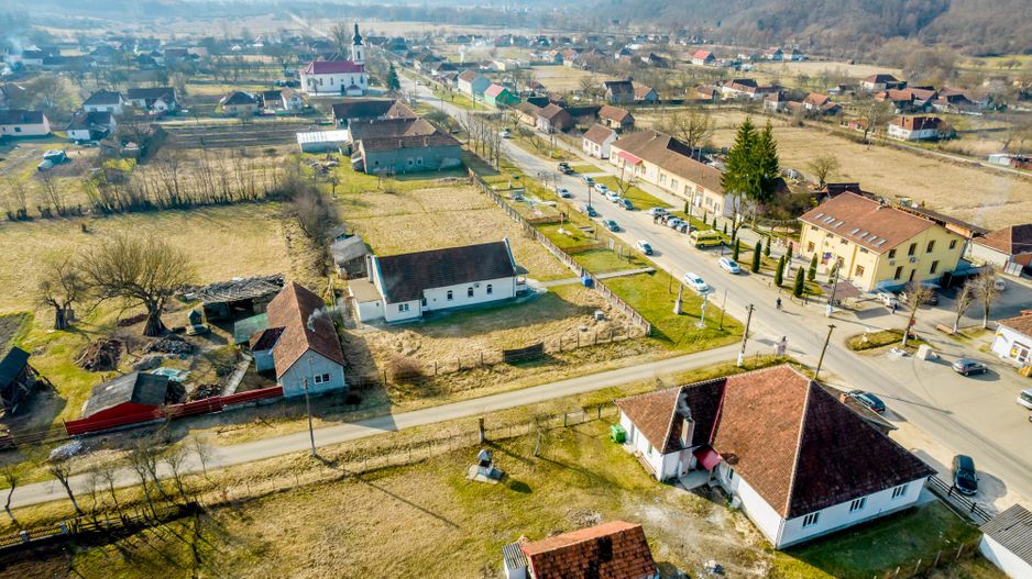 Casă cu 5 camere în Petriș - Poză 6