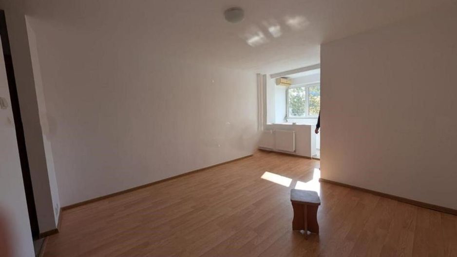 Garsoniera zona TItan - Pta Minis - Poză 1